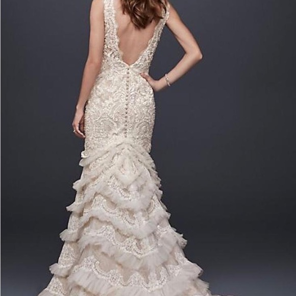 David’s Bridal, Wedding Dress, Mermaid (Trumpet)Style, Size 10, Off White - Picture 4 of 6